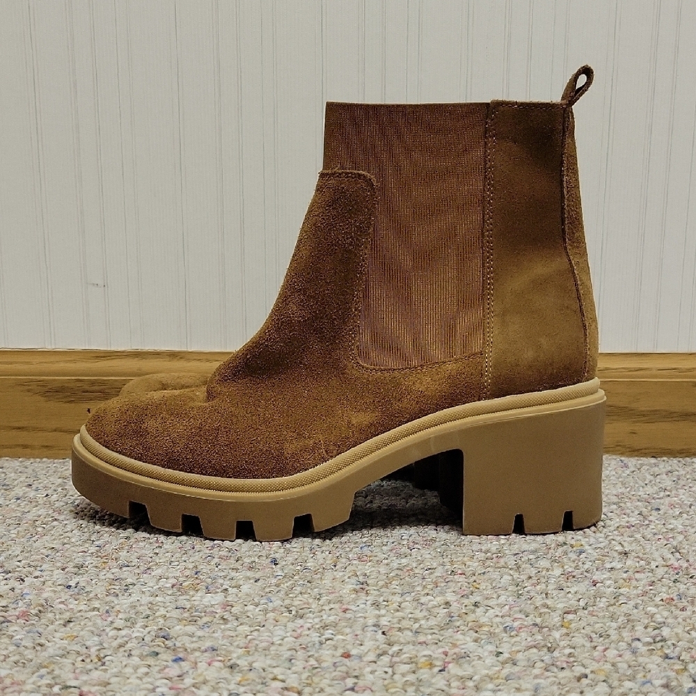 Antonio De Faria Brown Suede Tara Chelsea Ankle Boots Sz 8. NWOT